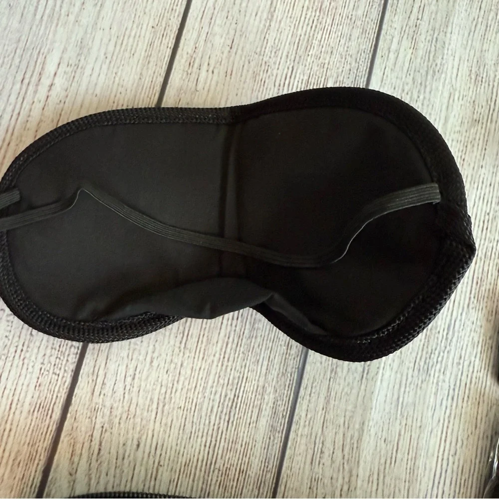TUMI Black Travel Bag And Mask NWOT